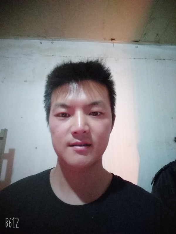 风轻云淡的第一张照片--楚雄认干亲服务网